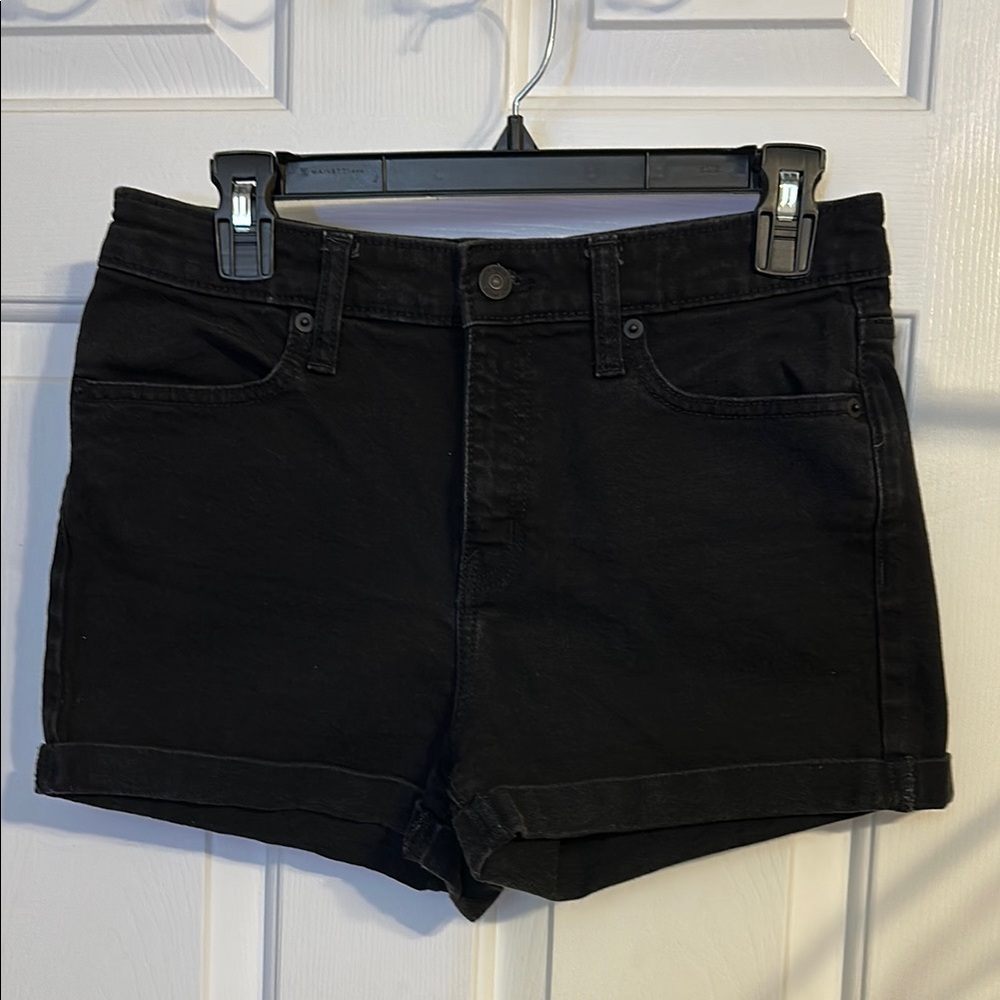Wild fable black high rise cuffed denim shorts. Size 6/28